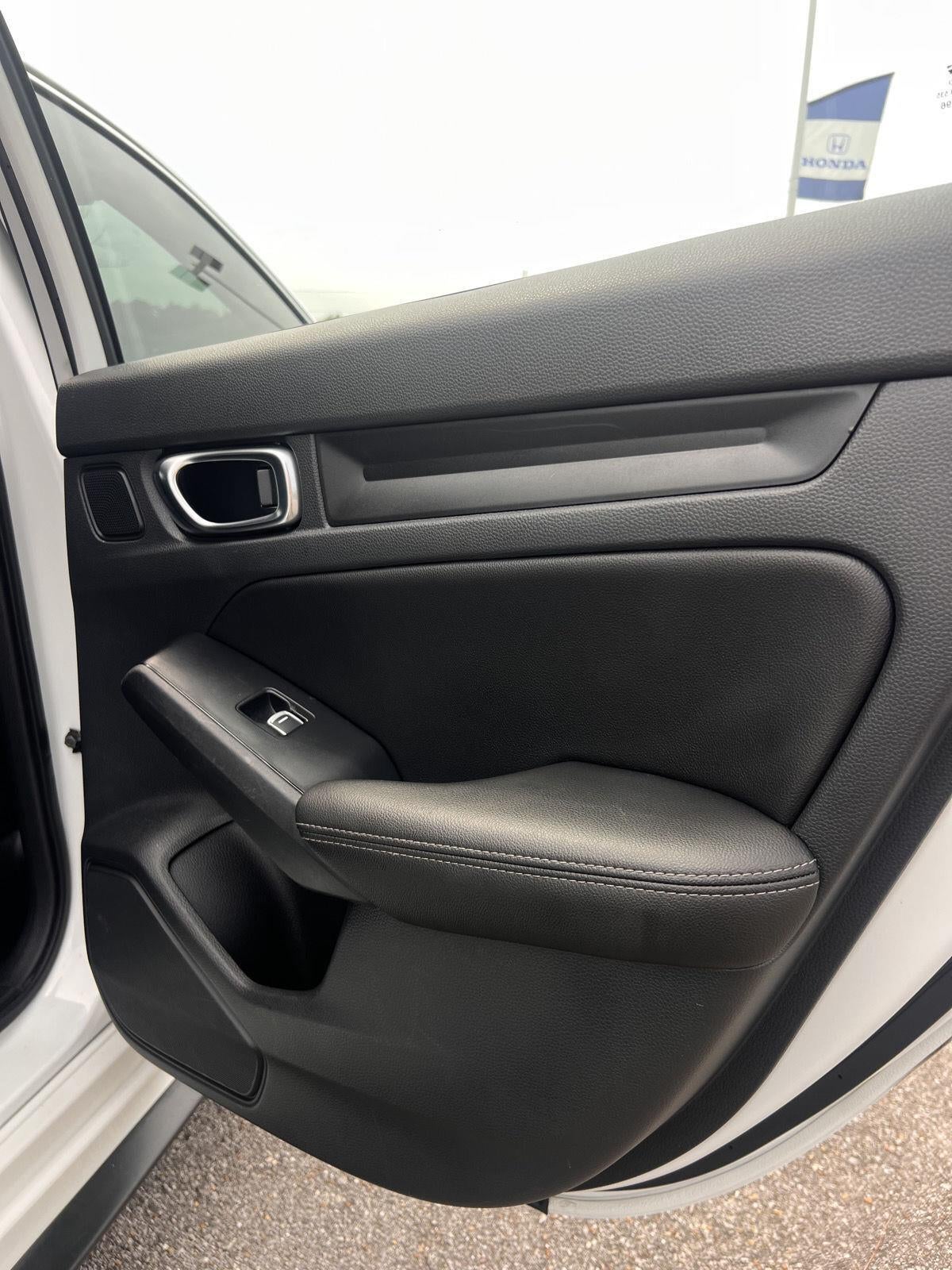 2024 Honda Civic Hatchback EX-L