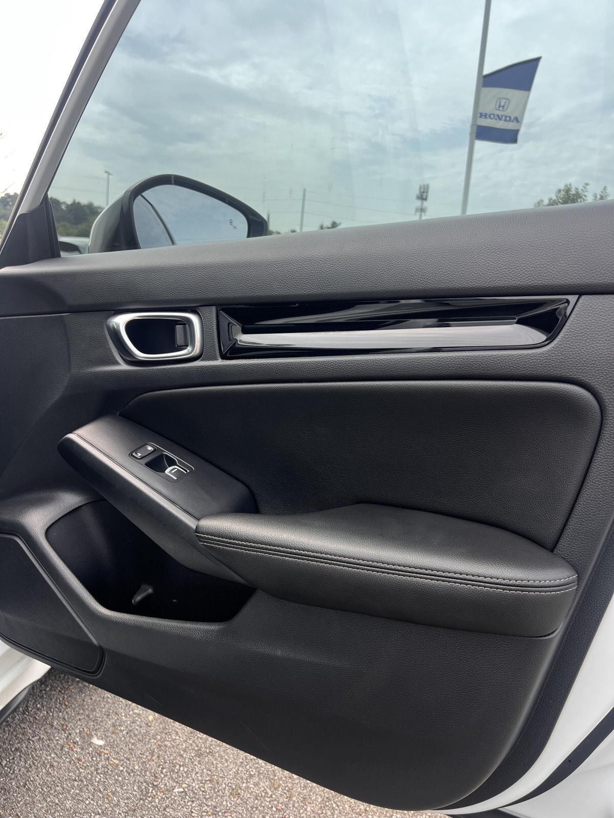 2024 Honda Civic Hatchback EX-L