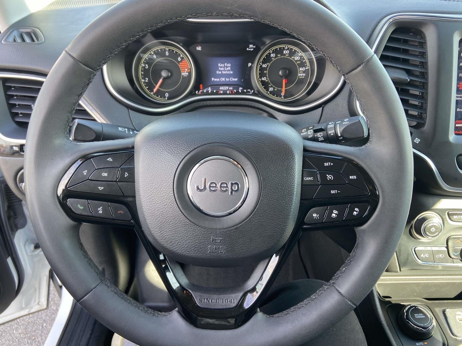 2023 Jeep Cherokee Altitude Lux