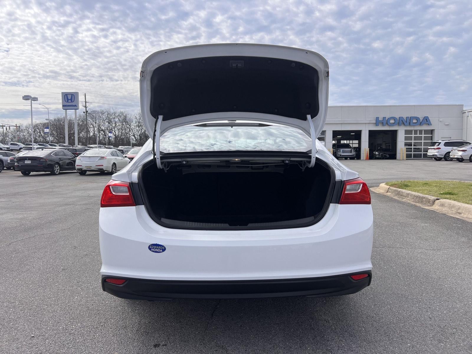 2022 Chevrolet Malibu LS