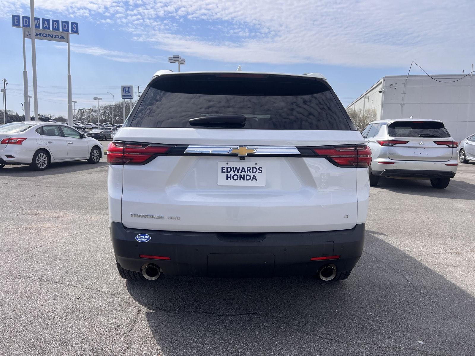 2023 Chevrolet Traverse LT Cloth