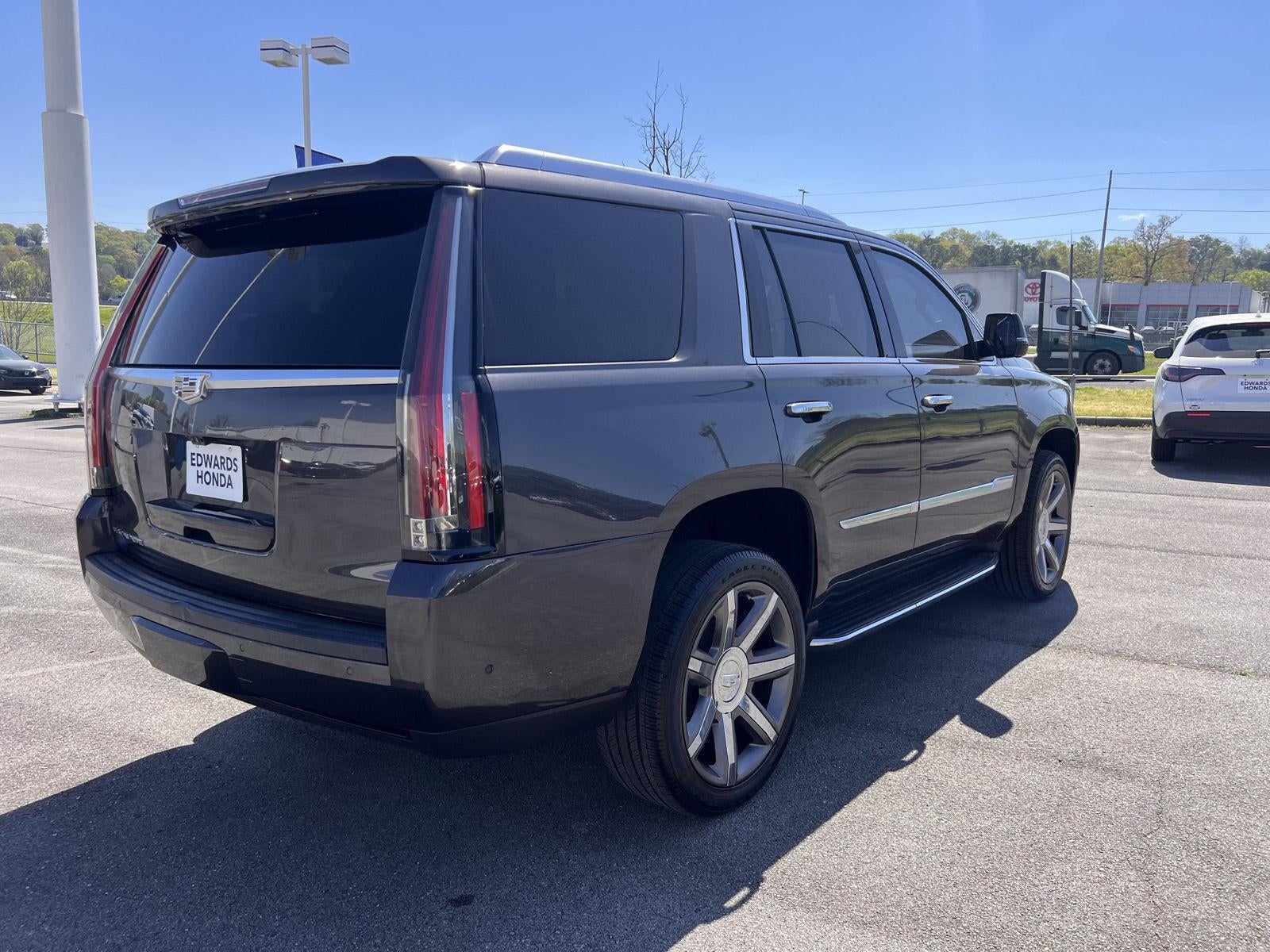 2017 Cadillac Escalade Luxury