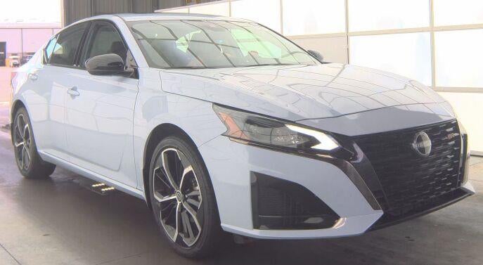 2025 Nissan Altima SR
