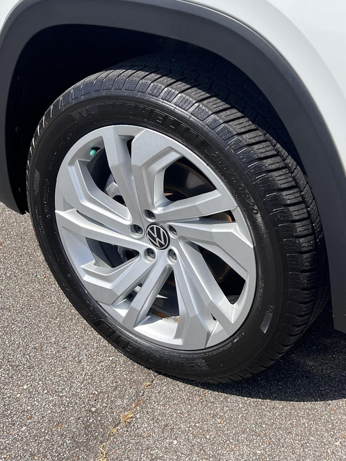 2021 Volkswagen Atlas 3.6L V6 SE w/Technology