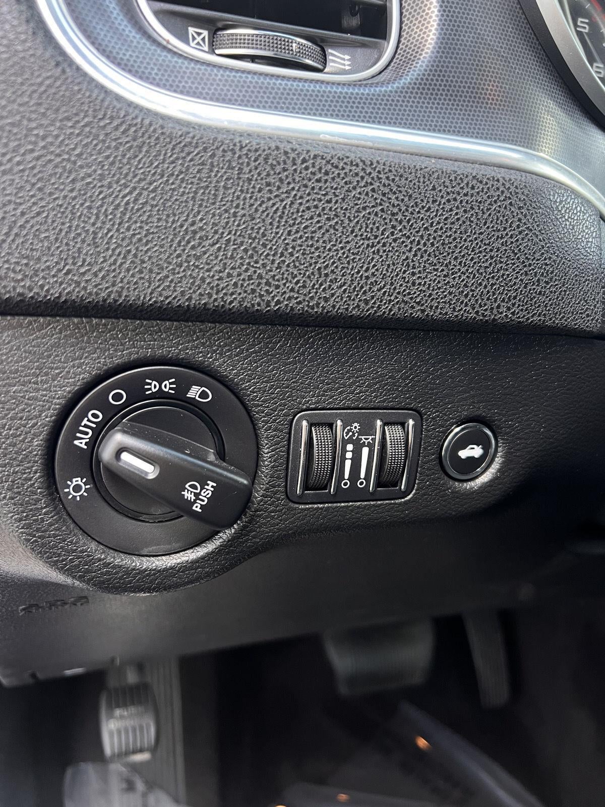 2017 Dodge Charger SXT