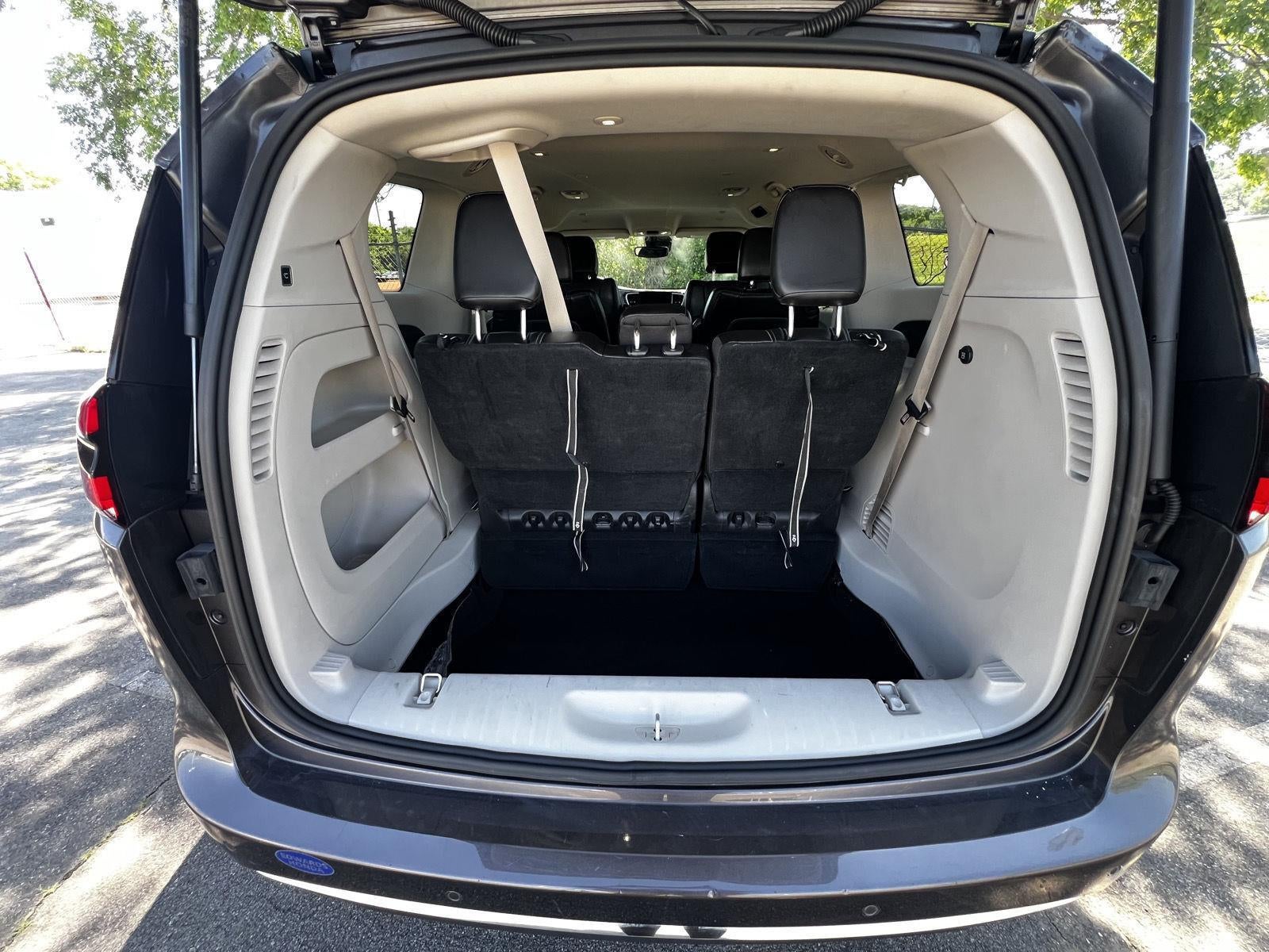 2023 Chrysler Pacifica Touring L
