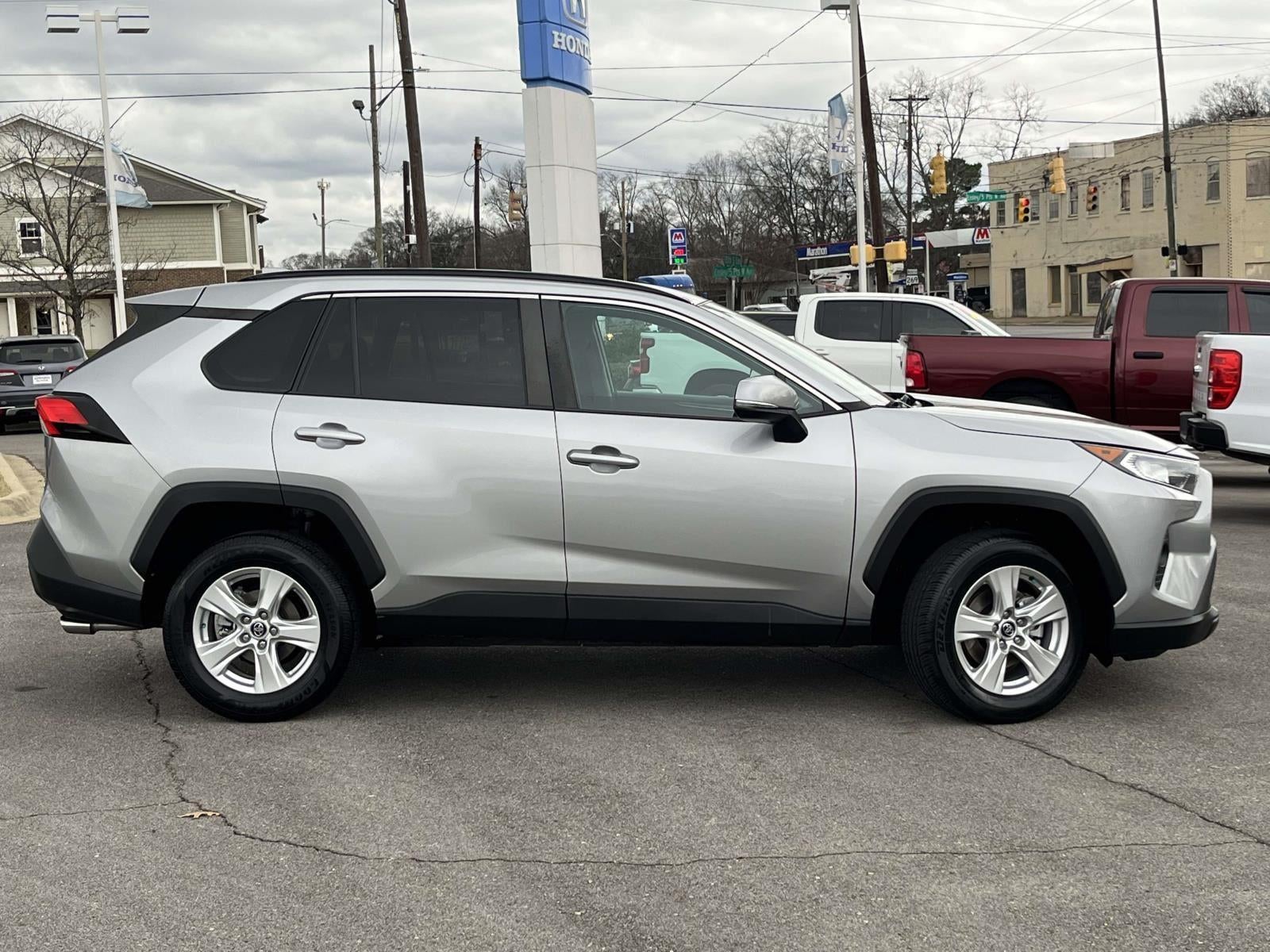 2020 Toyota RAV4 XLE