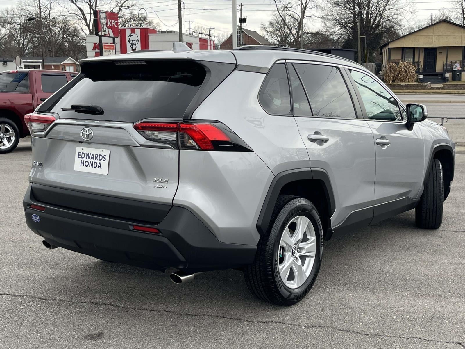 2020 Toyota RAV4 XLE