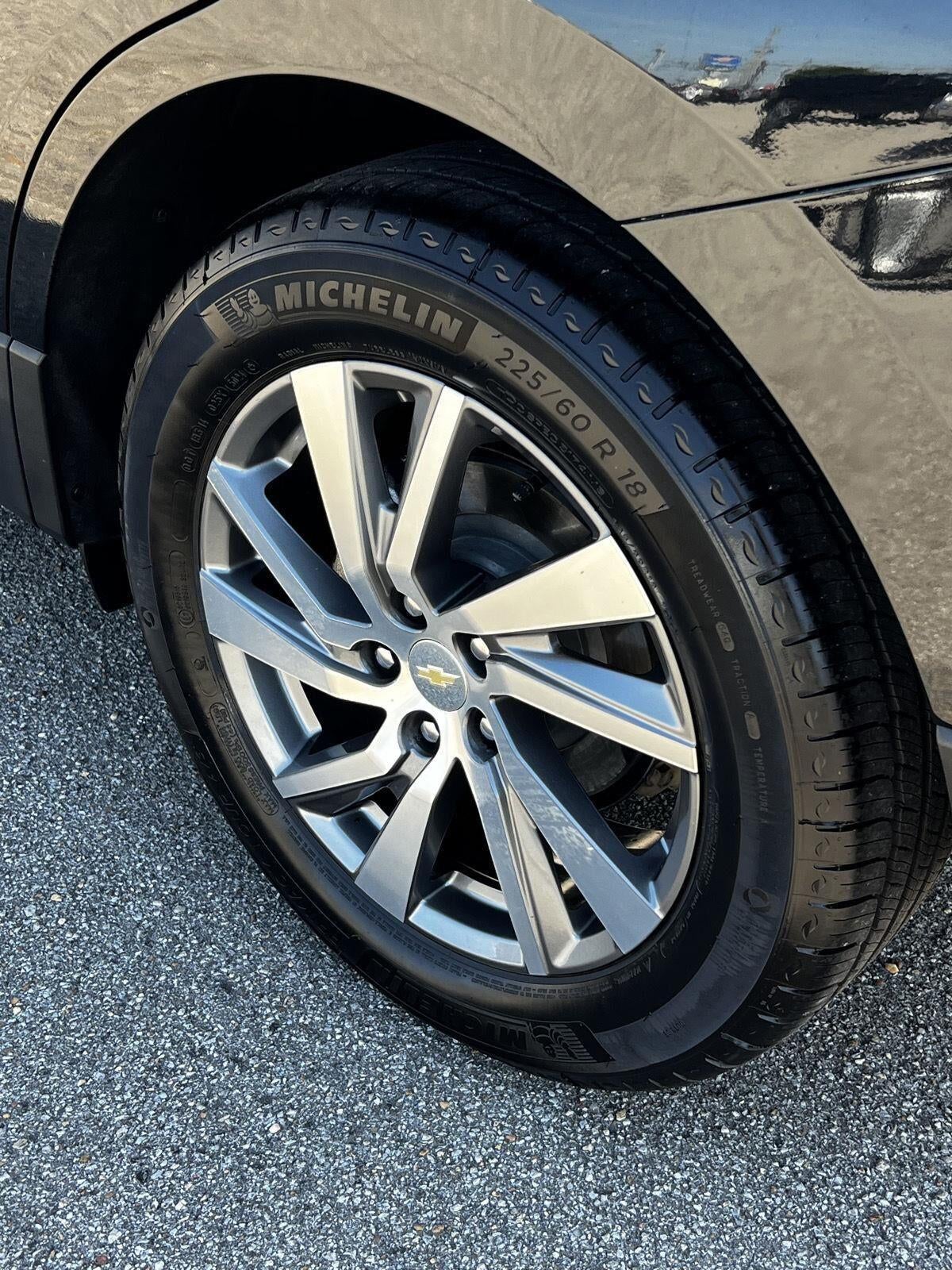 2023 Chevrolet Equinox Premier - Photo 36