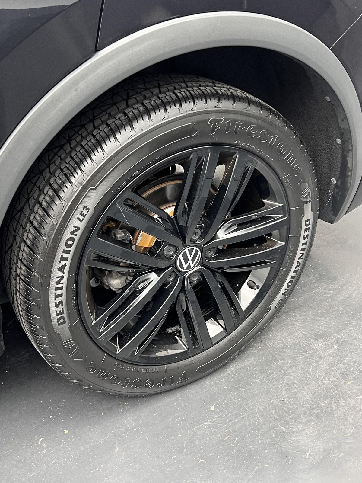 2022 Volkswagen Tiguan SE R-Line Black