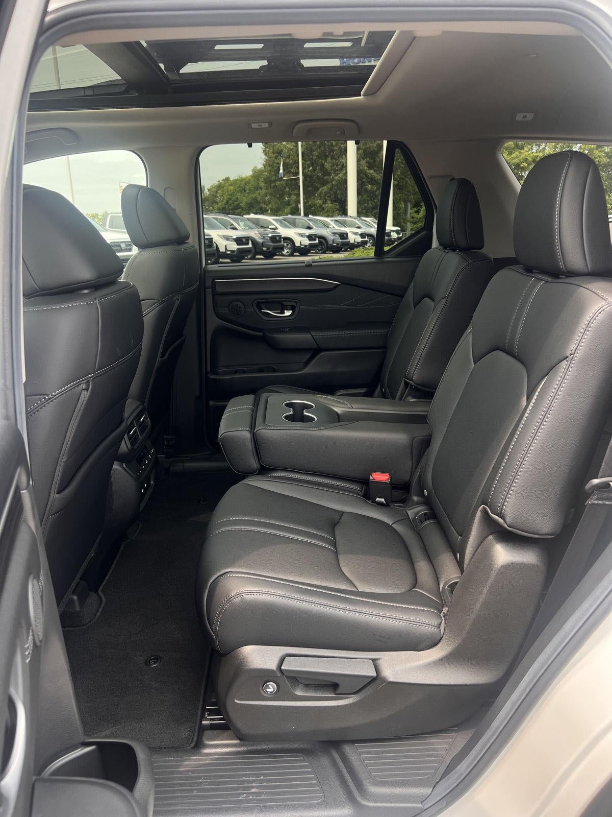 2026 Honda PILOT AWD Touring Blackout