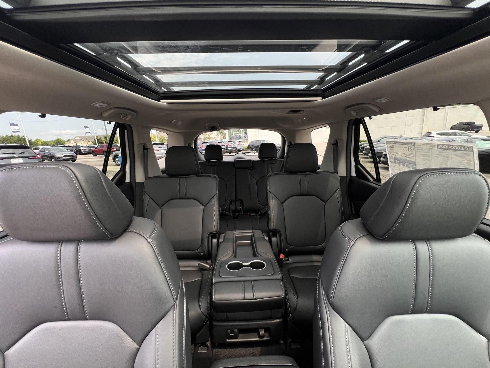 2026 Honda PILOT AWD Touring Blackout