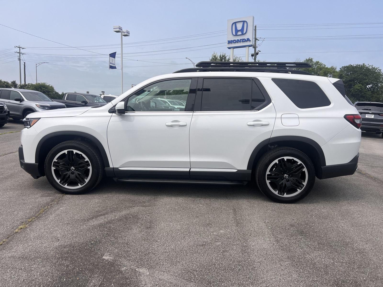 2026 Honda PILOT AWD Touring Blackout