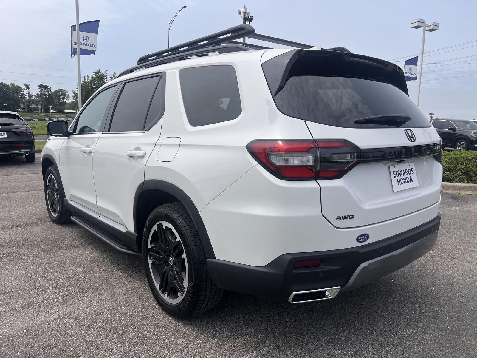 2026 Honda PILOT AWD Touring Blackout