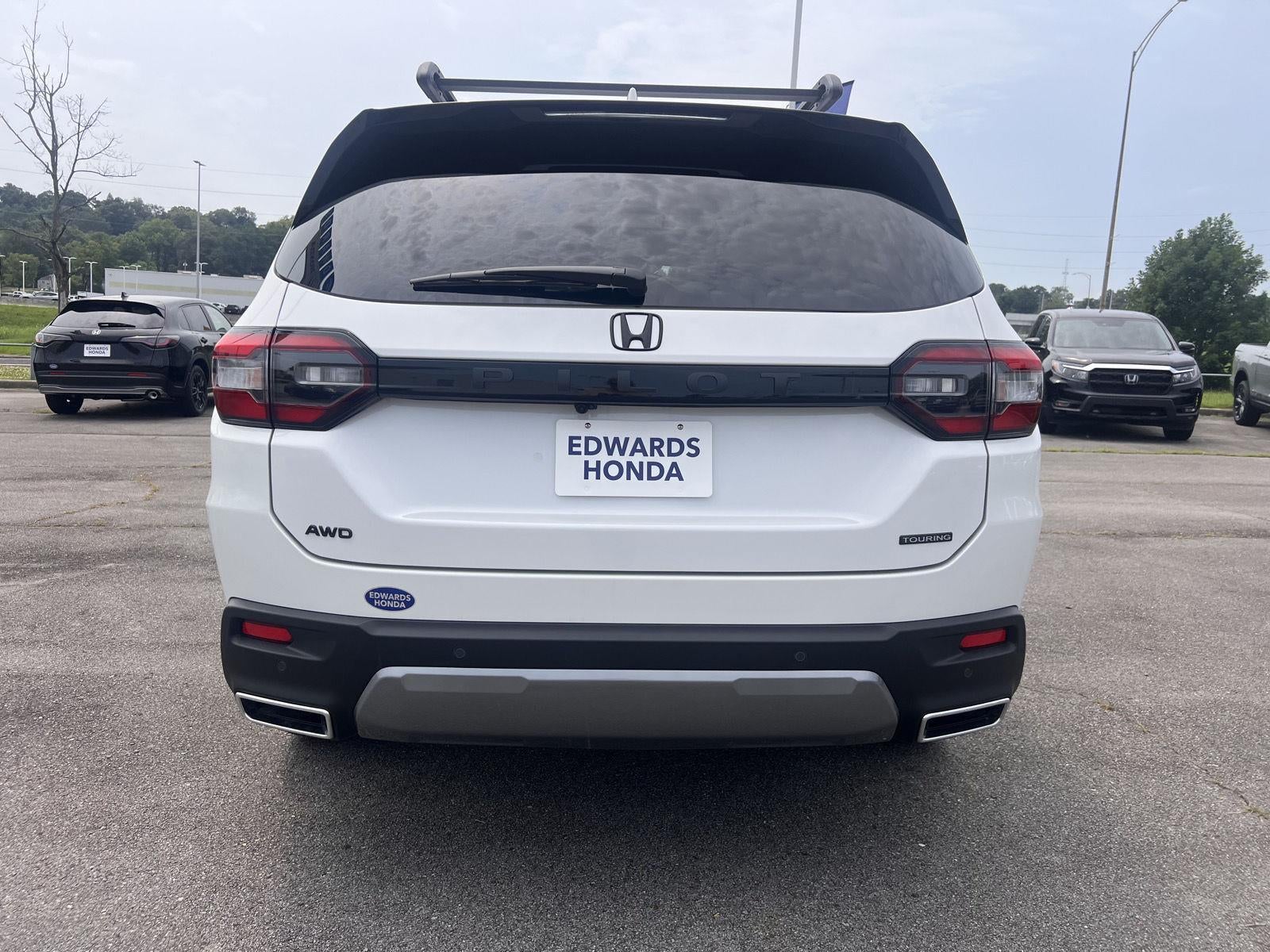 2026 Honda PILOT AWD Touring Blackout
