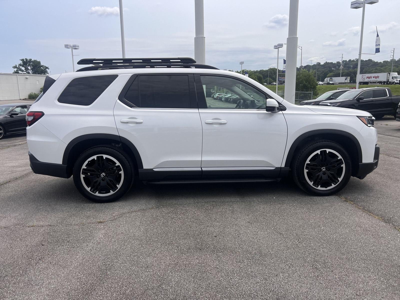 2026 Honda PILOT AWD Touring Blackout