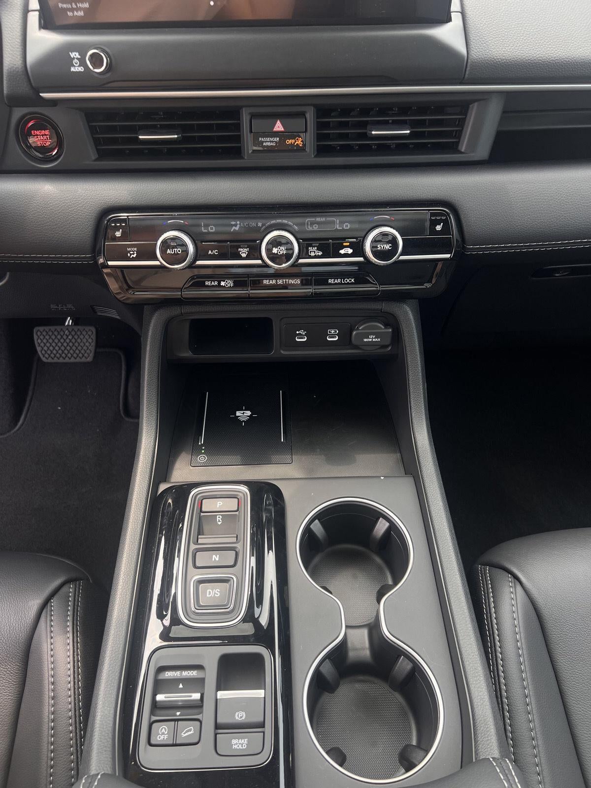 2026 Honda PILOT AWD Touring Blackout