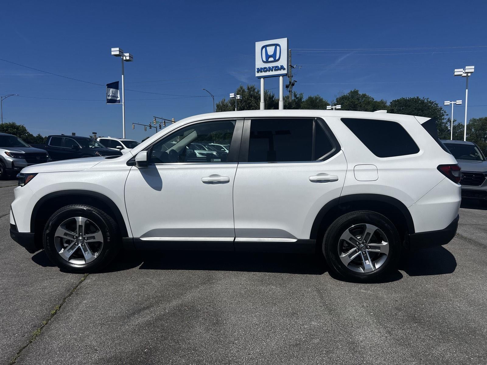 2023 Honda Pilot EX-L 8 Passenger