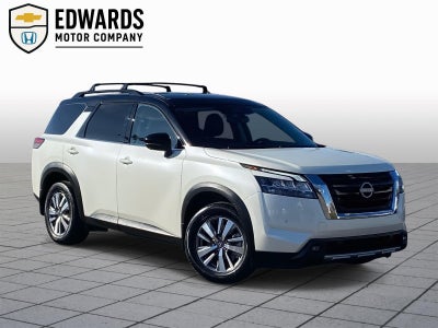 2023 Nissan Pathfinder SL