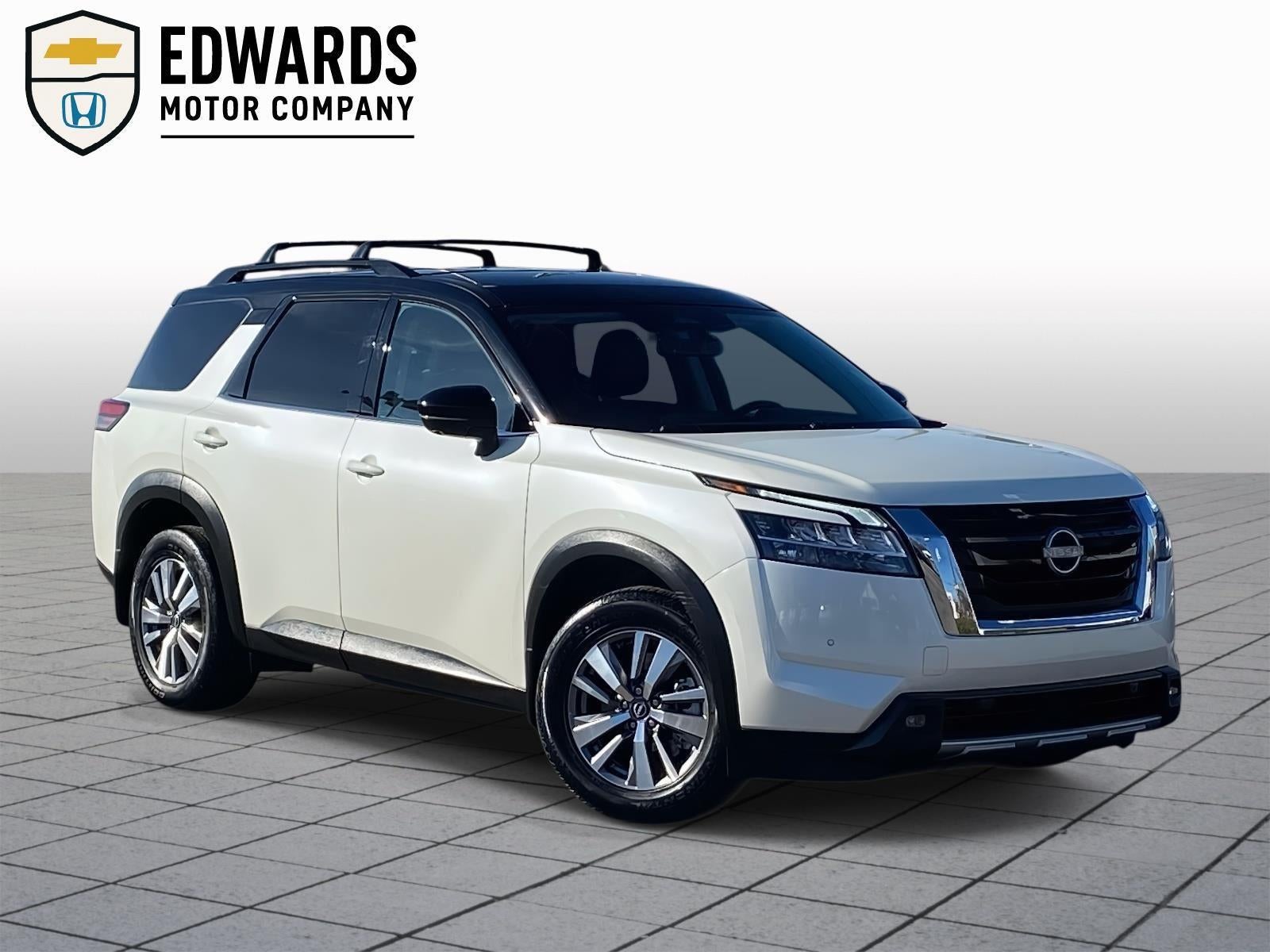 2023 Nissan Pathfinder SL