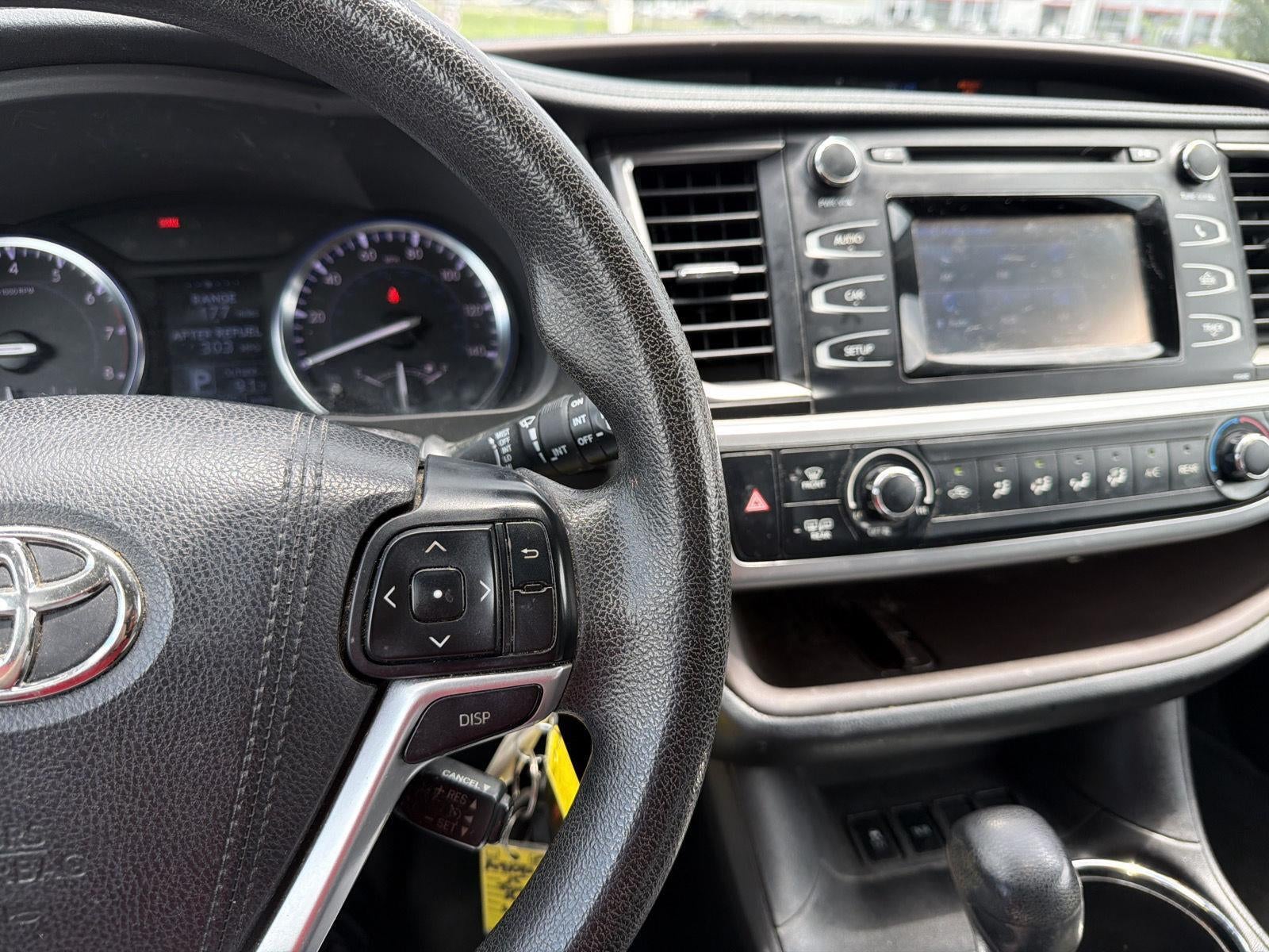 2015 Toyota Highlander LE