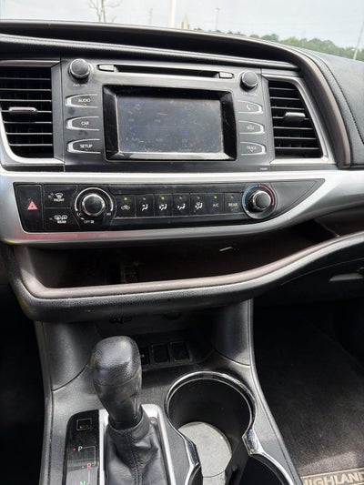 2015 Toyota Highlander LE