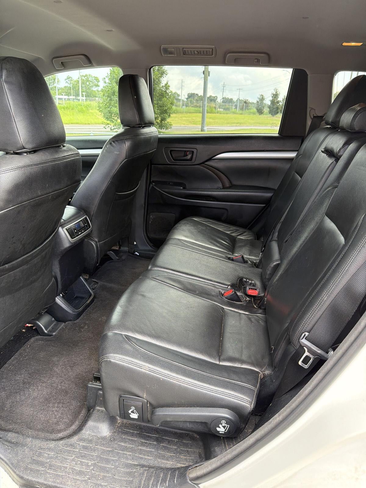 2015 Toyota Highlander LE