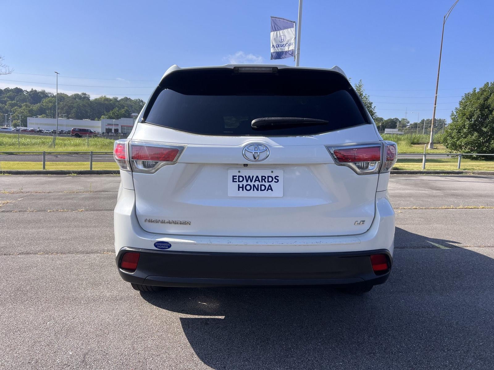 2015 Toyota Highlander LE