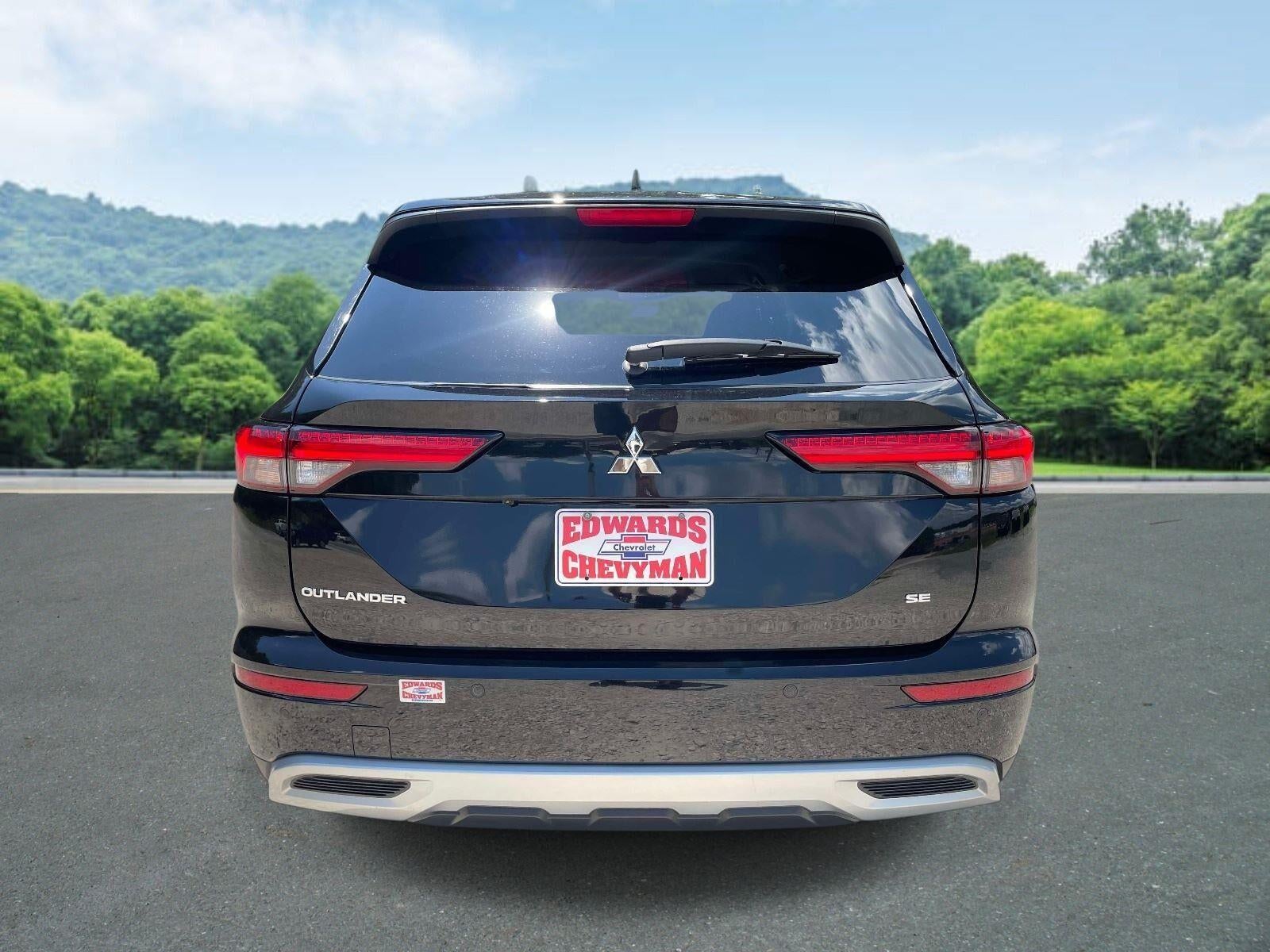 2024 Mitsubishi Outlander SE
