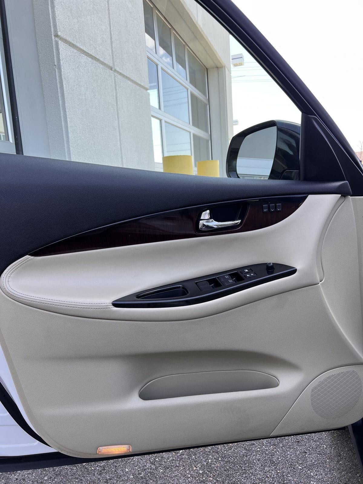 2017 INFINITI QX50 RWD