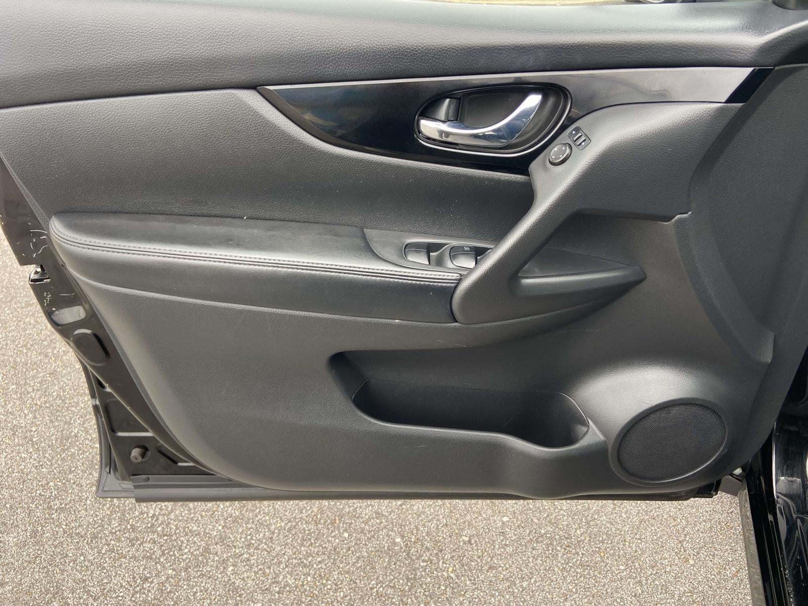 2018 Nissan Rogue Sport SV