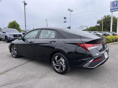 2025 Hyundai Elantra SEL Sport