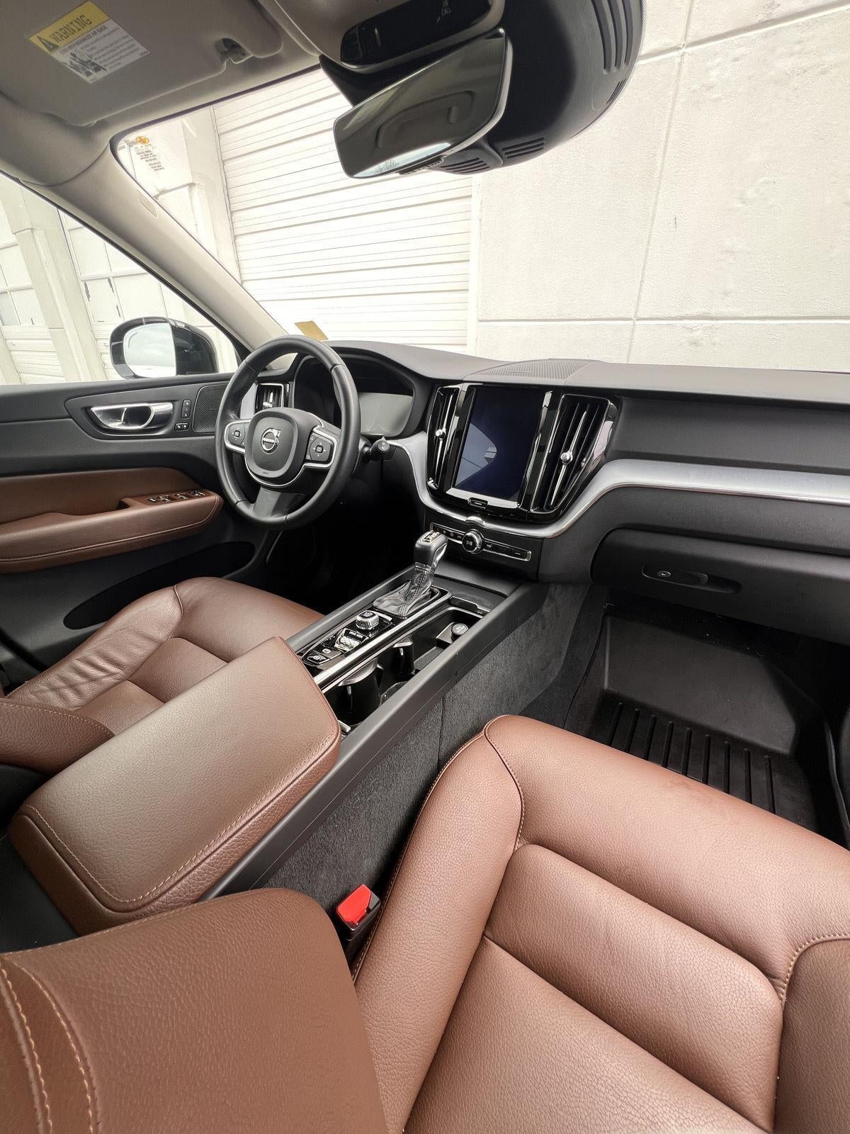 2019 Volvo XC60 Momentum