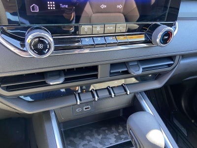 2025 Chevrolet COLORADO WT