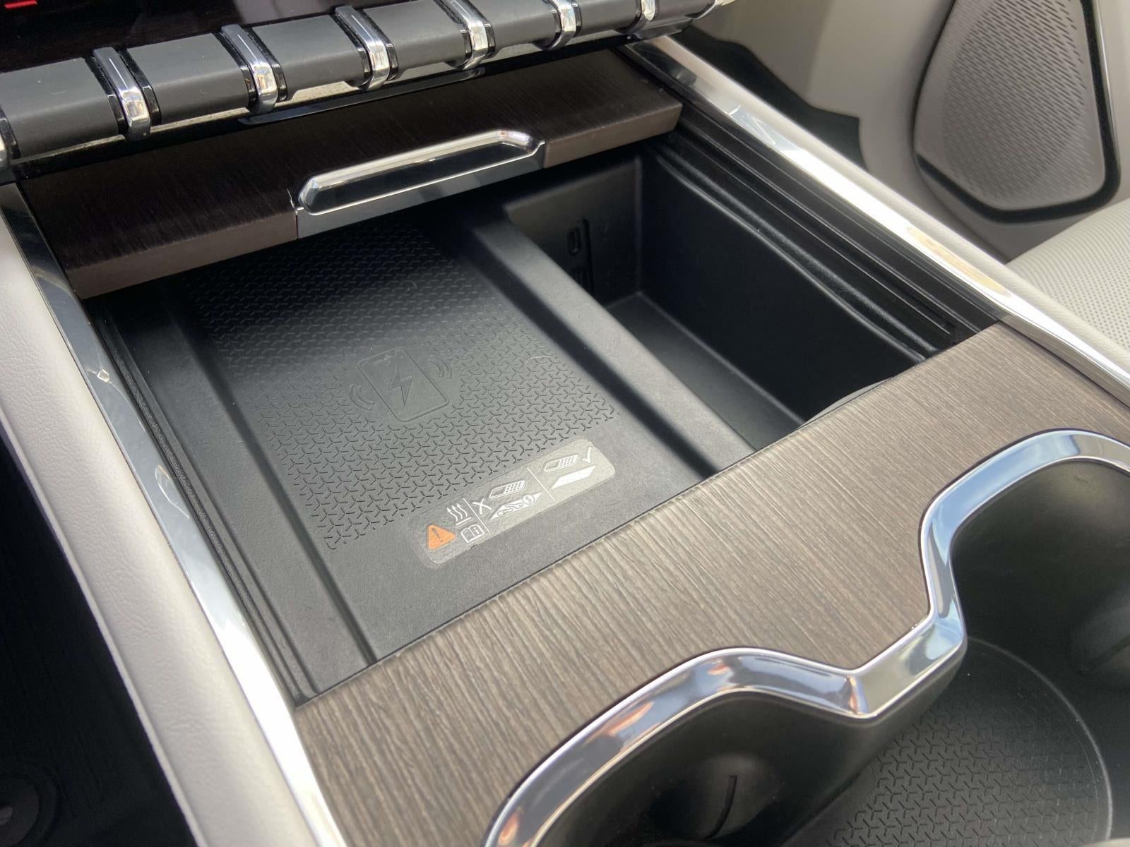 2024 GMC Acadia FWD Denali