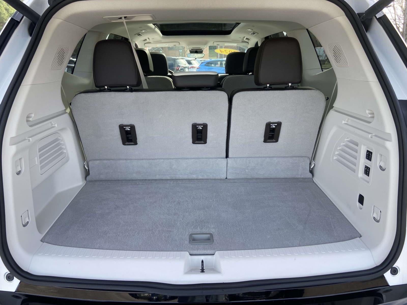 2024 GMC Acadia FWD Denali