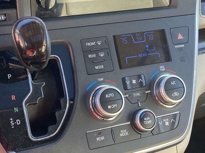 2016 Toyota Sienna XLE