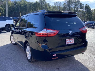 2016 Toyota Sienna XLE