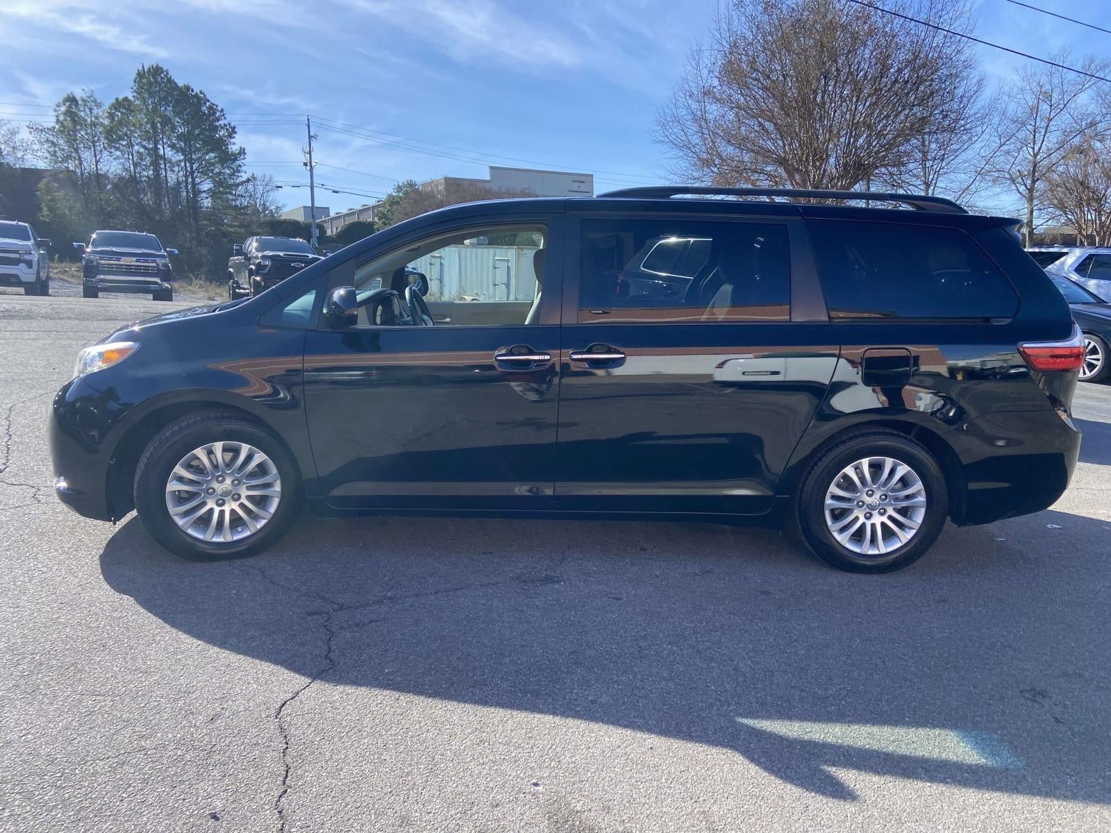 2016 Toyota Sienna XLE