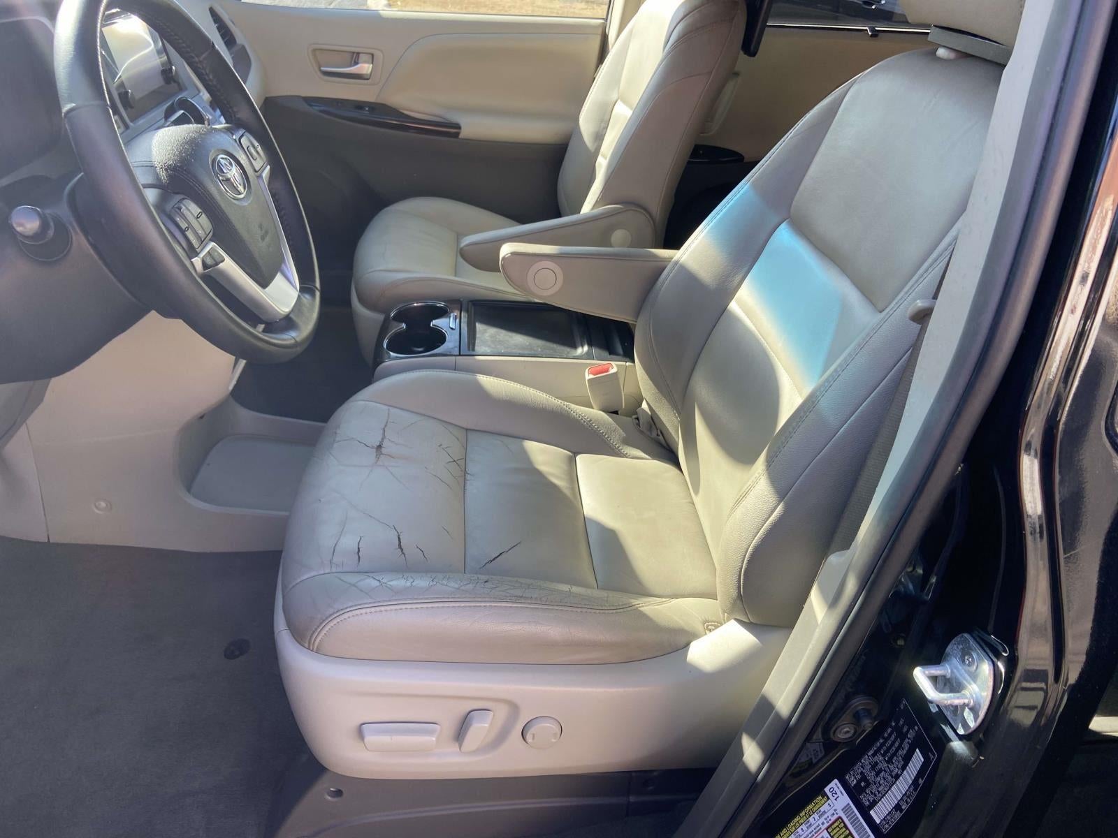 2016 Toyota Sienna XLE