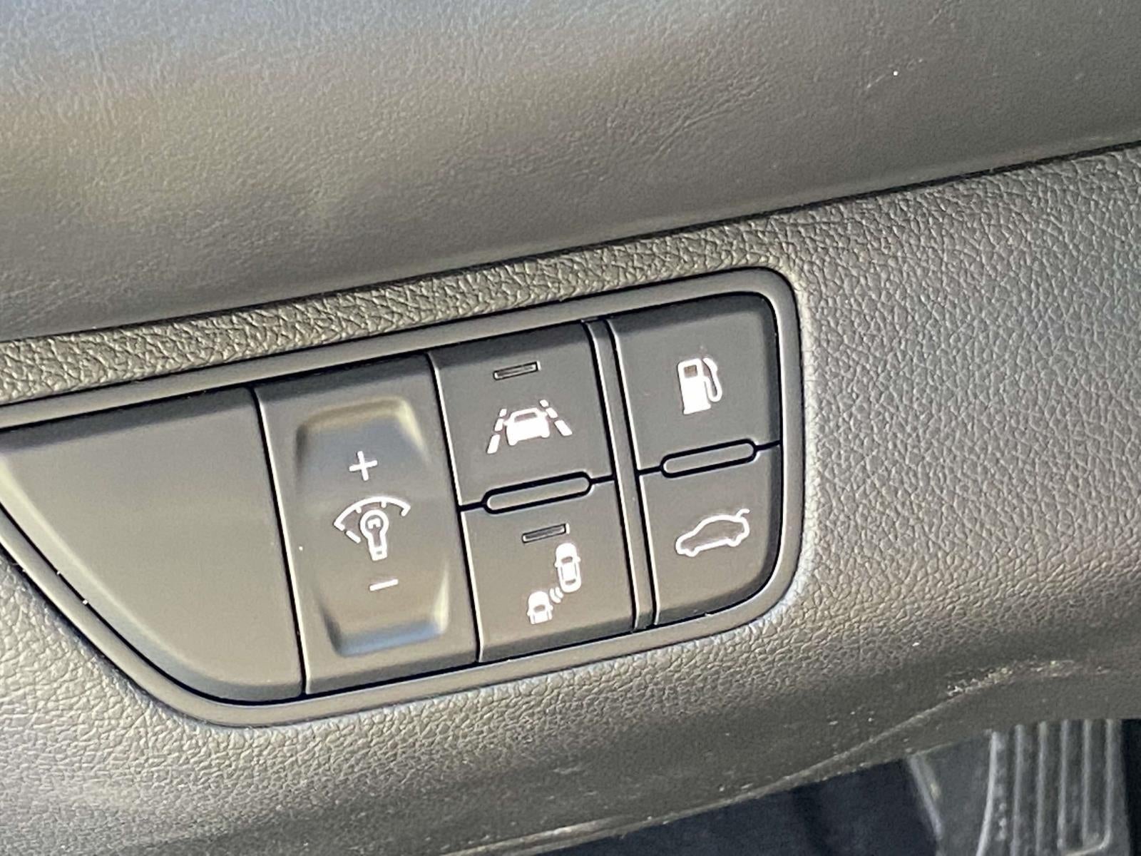 2020 Genesis G70 2.0T