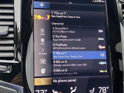 2022 Volvo XC90 Momentum