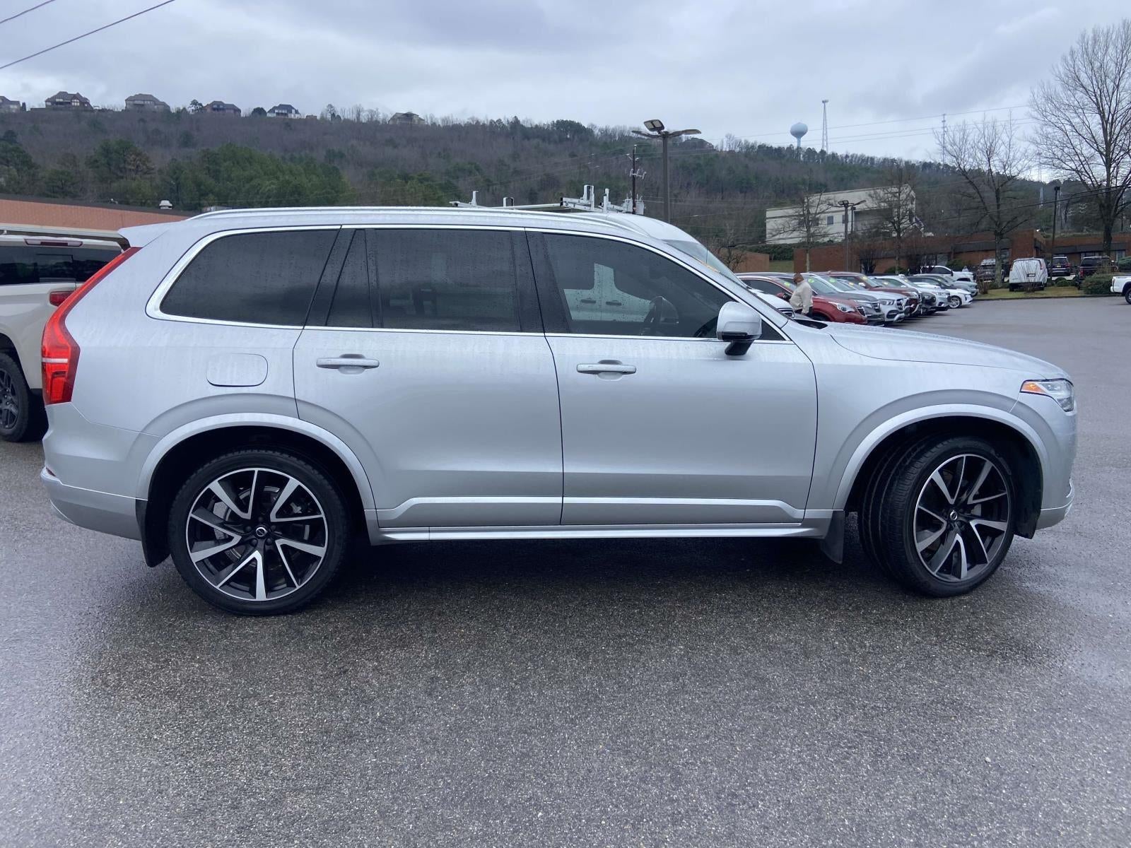 2022 Volvo XC90 Momentum