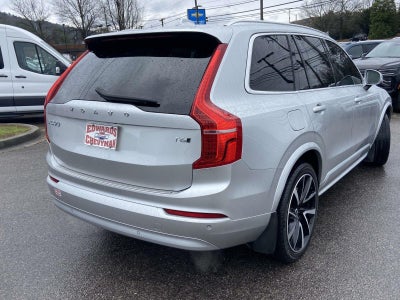 2022 Volvo XC90 Momentum