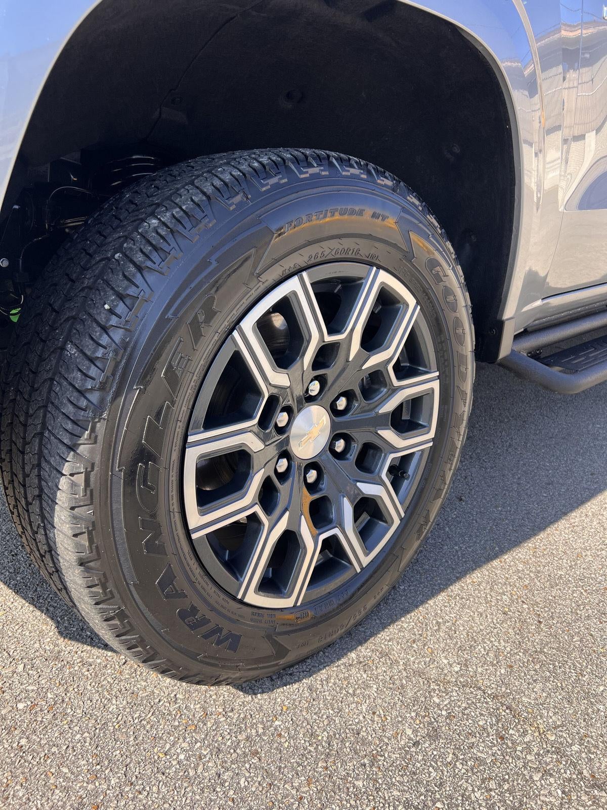 2024 Chevrolet Colorado 2WD LT