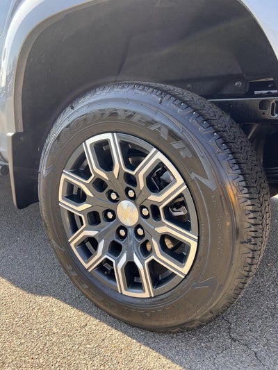 2024 Chevrolet Colorado 2WD LT