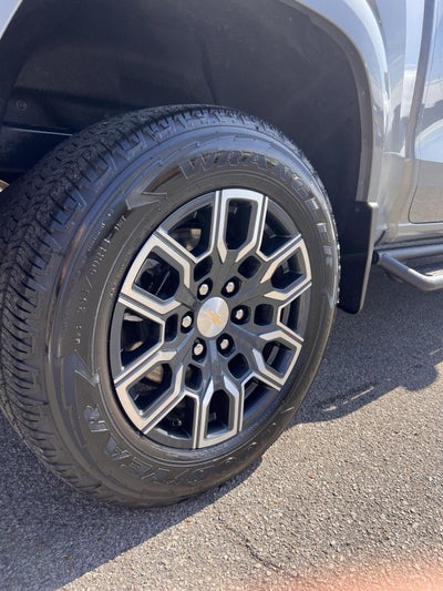 2024 Chevrolet Colorado 2WD LT