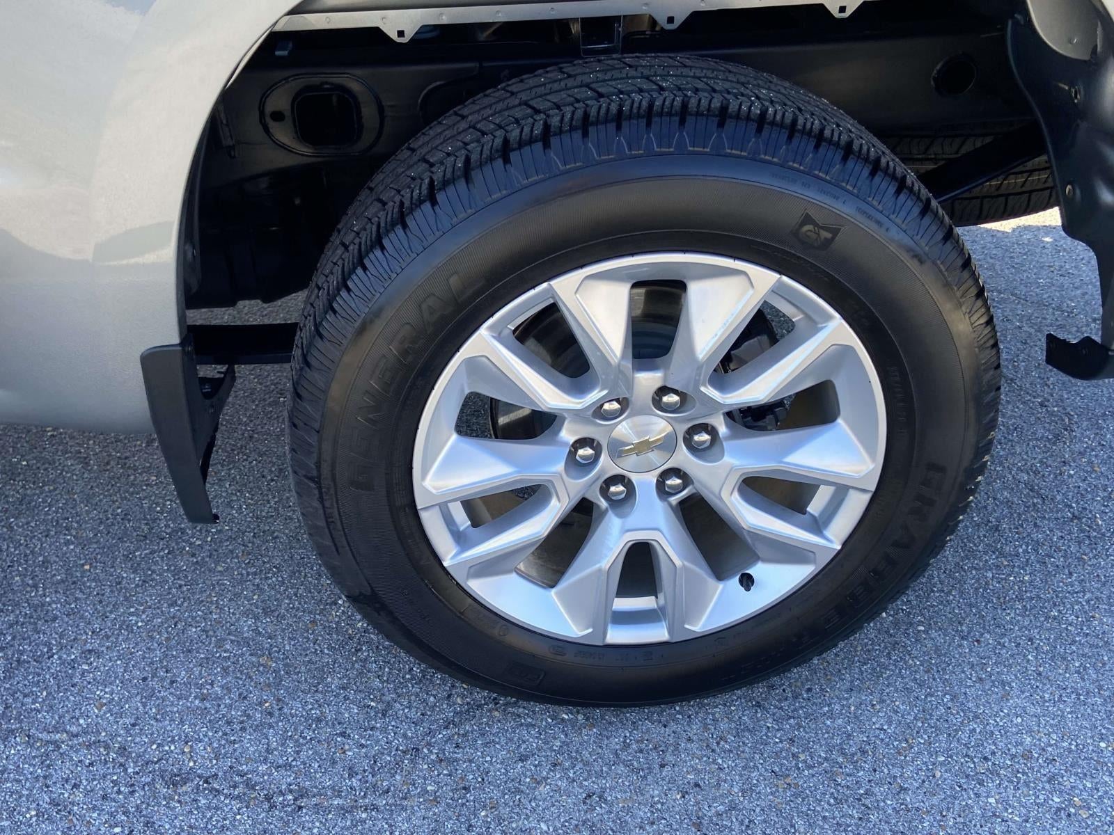 2025 Chevrolet Silverado 1500 Custom