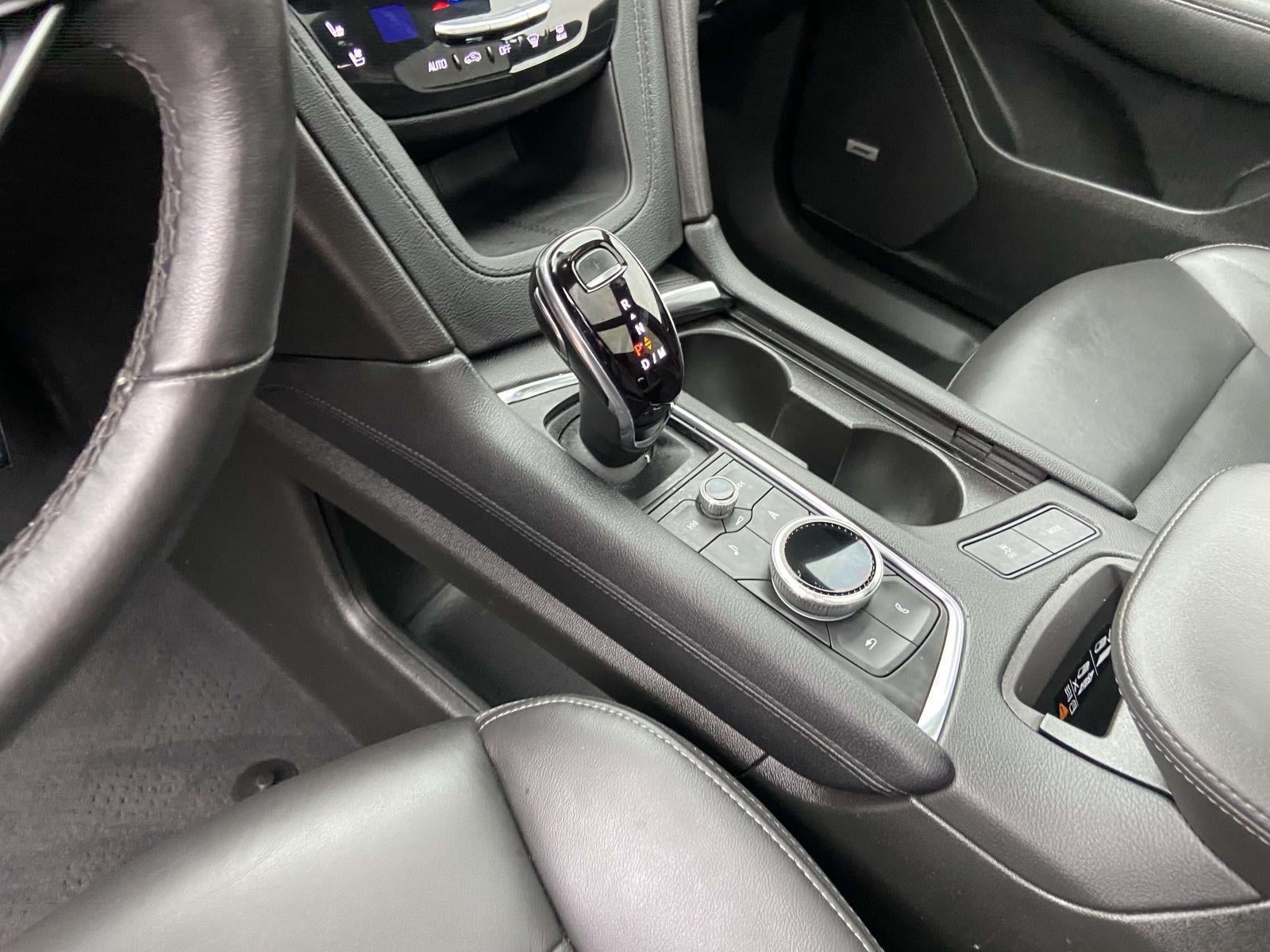 2025 Cadillac XT6 FWD Premium Luxury