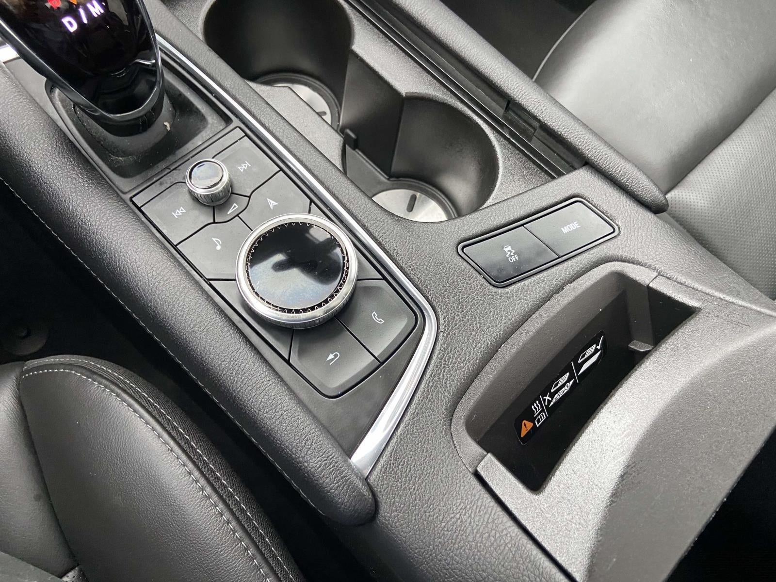 2025 Cadillac XT6 FWD Premium Luxury